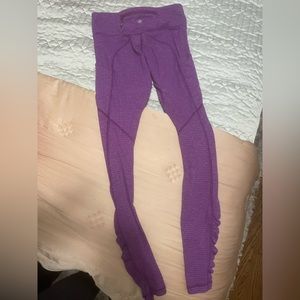 Like NEW! Lululemon leggings with pockets